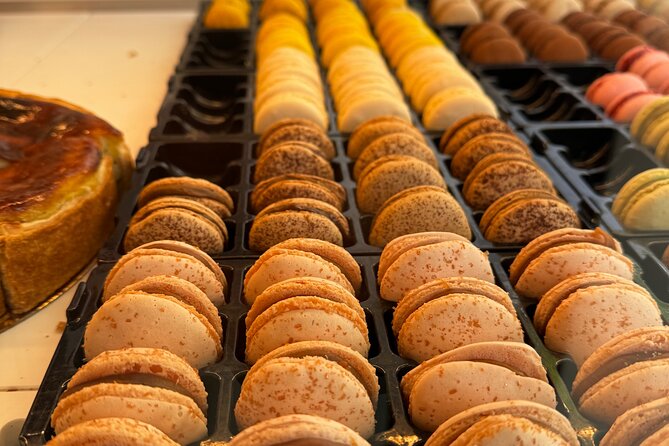 #1 Montmartre Pastries & Chocolate Food Tour with 6+ Tastings - Meeting at Pigalle: Quick Start, Clear End Point