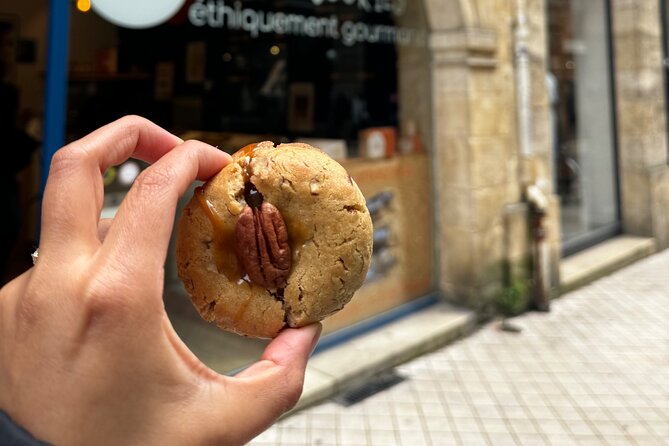 #1 Montmartre Pastries & Chocolate Food Tour with 6+ Tastings - The Real Value: Six (Plus) Tastings That Add Up