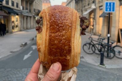 #1 Montmartre Pastries & Chocolate Food Tour with 6+ Tastings - How the Shop Stops Work: Walk In, Walk Out, Taste Fast