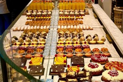 #1 Paris Chocolate and Pastry Food Tasting Tour - Montmartre Sweet Walk: Sacré-Cœur Views and Classic Stops