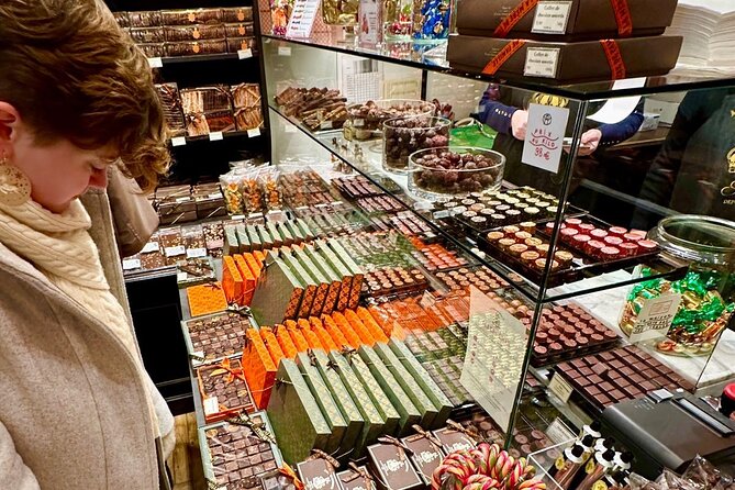 #1 Paris Chocolate and Pastry Food Tasting Tour - What the Six Treats Actually Feel Like (and How to Pace Yourself)