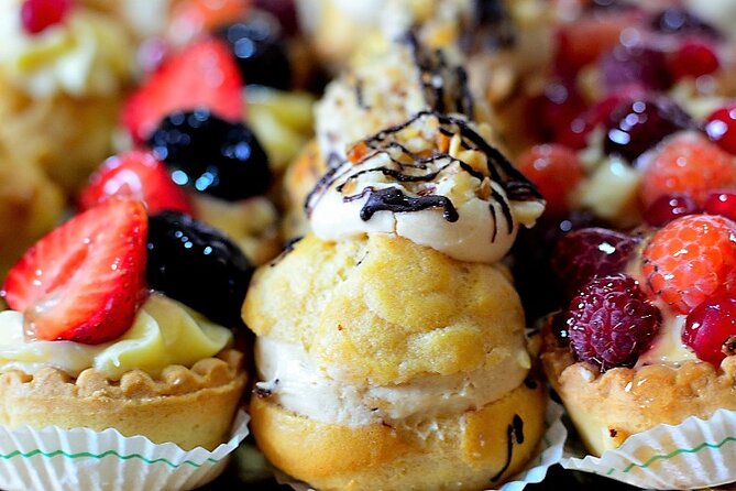 A Sweet Stroll Through Venice: Pastries, Chocolate, and Gelato - Gondola Traghetto di Santa Sofia: A Short Local Ride Across the Grand Canal