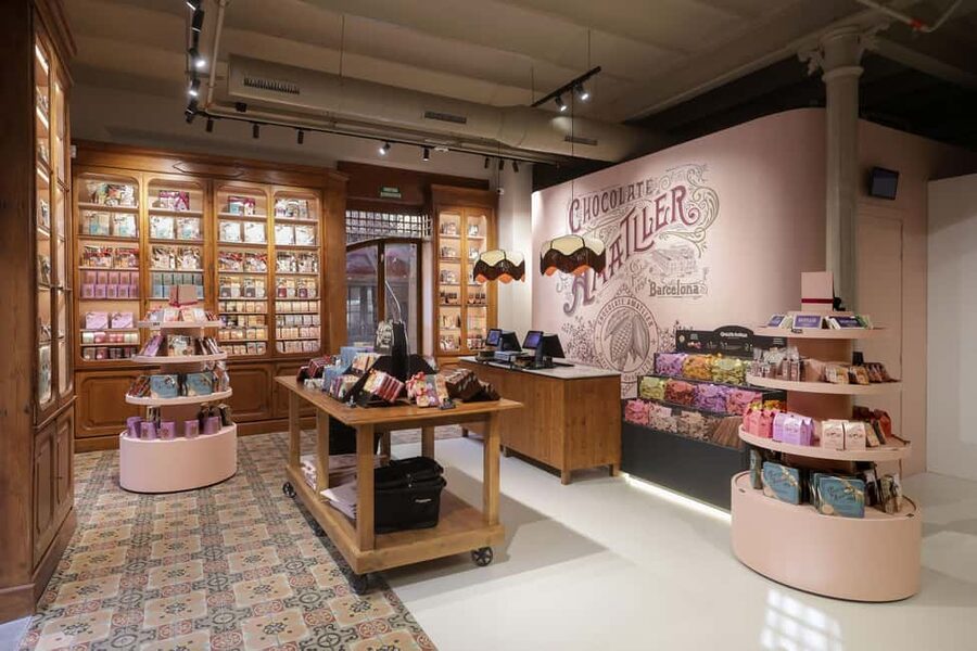 Barcelona & Chocolate Amatller History and Culture + Activity and Tasting - Key Things You’ll Notice Right Away