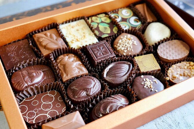 Bruges Highlights, Boat, Beer, Chocolate Day trip from Paris - Choco-Story Chocolate Museum: Show + Tasting