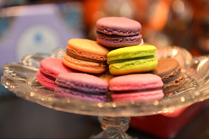 Chocolate and Pastry Walking Tour in Montmartre, Paris - From BlancheParis to Pigalle: getting set up right
