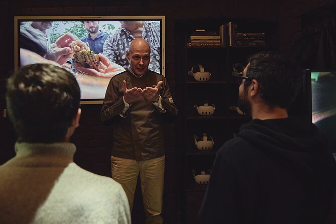Chocolate Experience at La Fabbrica del Cioccolato in Milan - The VR 360 sensory room: learning without reading a textbook