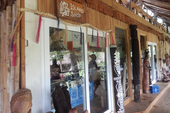Chocolate Factory Combo Trip with Yumi Tours - Blue Lagoon and Eden: The Best Setup for a First Day in Port Vila