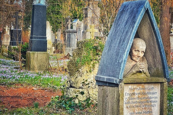 Death and Chocolate: Walking Tour of Munich's Old South Cemetery - Hot drinking chocolate included: why the timing feels right