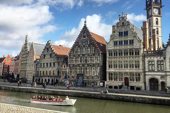 Discover authentic Ghent with historian & taste the best chocolate - Korenmarkt and the 800 Years of Small Clues