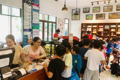 Full Day Experience to Farm and Chocolate - Watch the Bean-to-Bar Process Play Out