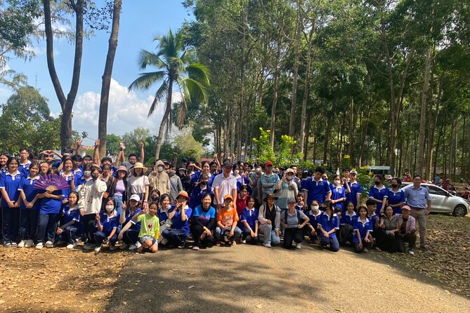 Full Day Experience to Farm and Chocolate - Lunch Break Outdoors: Fried Rice, Fried Noodles, and More