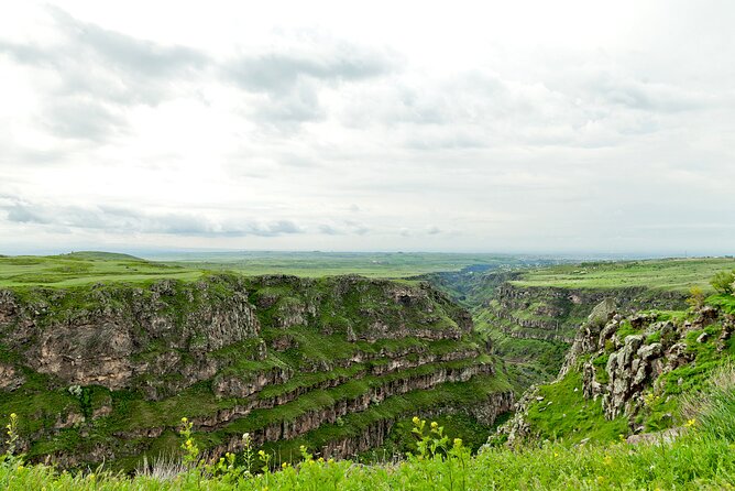Group Tour: Hovhannavank, Saghmosavank, Chocolate House, Aghtsk - Karmravor Church in Ashtarak: the 7th-century monolith effect
