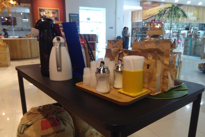 Guided Shopping Tour - Rum tasting, chocolate factory, Cigar factory - One timing consideration