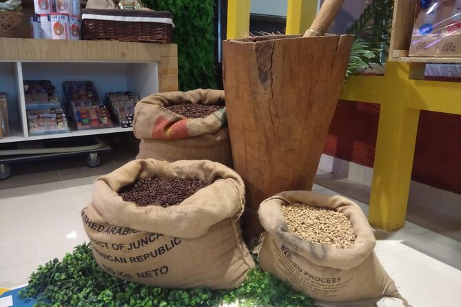 Guided Shopping Tour - Rum tasting, chocolate factory, Cigar factory - Don Lucas Cigars: tobacco history, coffee culture, rum, and smooth cigars