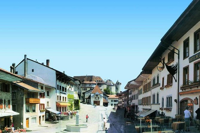 (KTL352) - Gruyeres Day Trip with Chocolate Factory from Lausanne - Lausanne to Broc: the coach ride and the quick hits you’ll remember