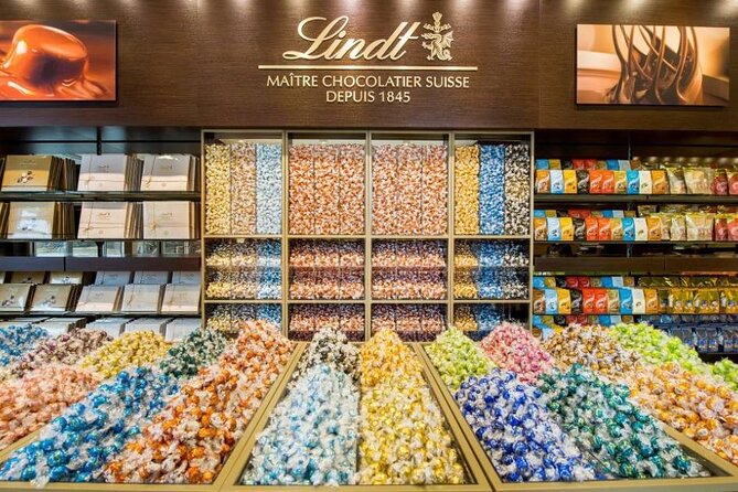 LINDT Home of Chocolate, Cruise On Lake Zurich And Old Town Walking Tour - Old Town walking tour: Fraumünster, Grossmünster, and Niederdorf