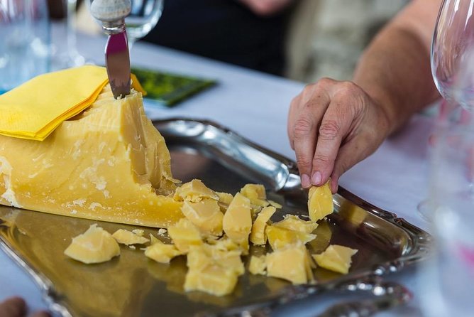 Lucerne CH Experience: Cheese, Chocolate, Chapel Bridge & Château - Lake Lucerne cruise add-on: when it’s worth your time