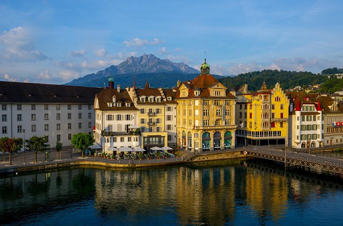 Lucerne: Chocolate Tasting and Walking Tour with a Local - Pacing, timing, and what to wear in Lucerne