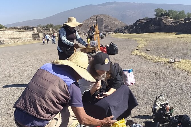 Magic Teotihuacan and Chocolate - Guides and small-group feel: where the “private tour” matters