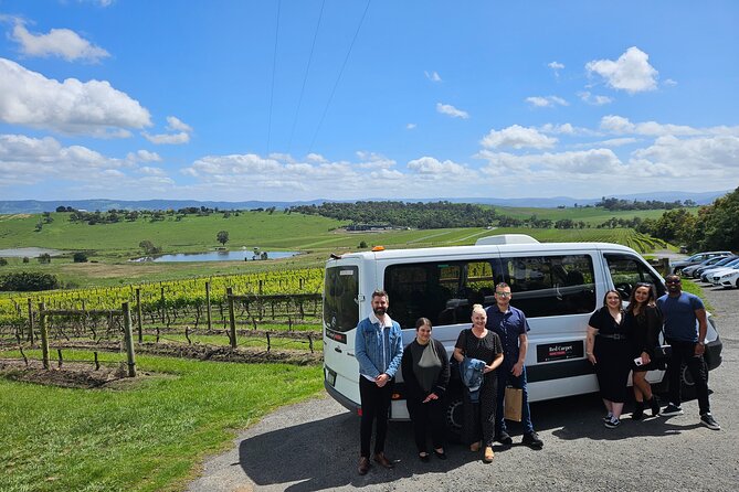 Melbourne: Yarra Valley Wine, Gin, Whisky and Chocolate Tour - Soumah winery tasting: a guided mix that helps you find your taste