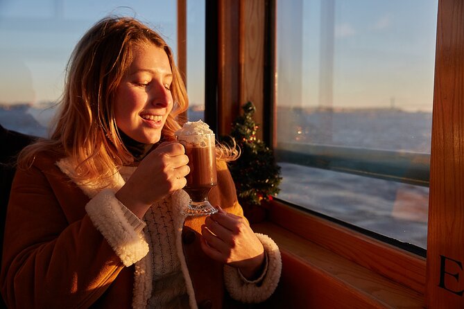 New York City Christmas Holiday Statue and Skyline Cocoa Cruise - Statue of Liberty Views With Real Photo-Time