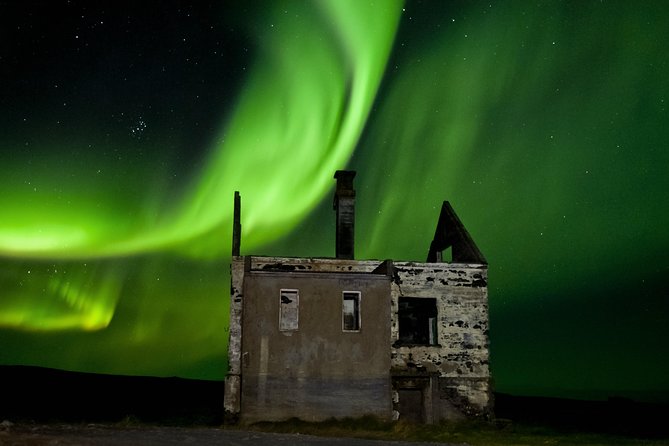 Northern Lights Small-Group Tour with Hot Chocolate & Photos - The first search outside Reykjavík: forecast, moving, and warm breaks