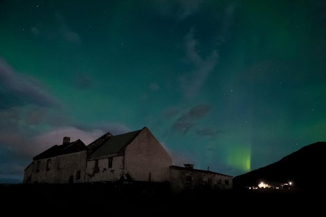 Northern Lights Small-Group Tour with Hot Chocolate & Photos - If the northern lights don’t show: your free rebooking chance