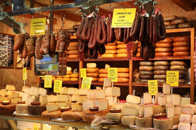 Paris Marché d’Aligre Walking Tour with Chocolate and Cheese Tasting - Chocolate Tasting: 3 Chocolates That Make Sense in France