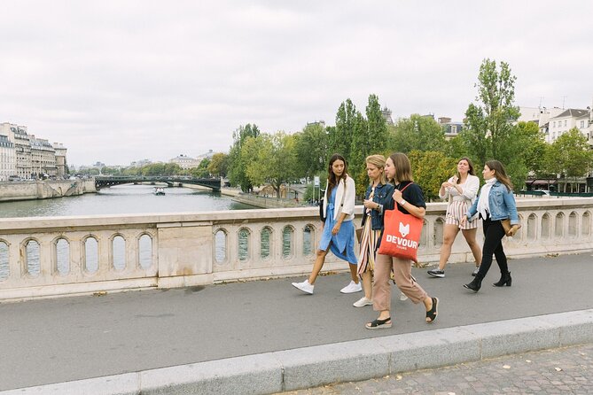 Paris Pastry Tour - Croissants, Macarons & Iconic French Desserts - Paris Croissants to Chocolate: What This 2.5-Hour Tour Covers