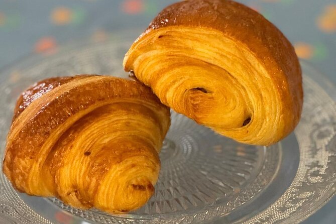 Paris Small-Group Montmartre Chocolate & Pastry Walking Tour - A stop-by-stop walk through Montmartre’s best-known treats