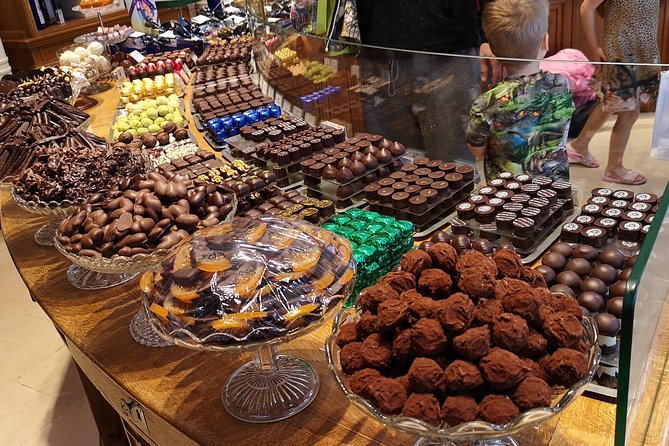 Paris Sweet & Chocolate Family Treasure Hunt - Private, English-language, up to 4: how the tour pacing really works