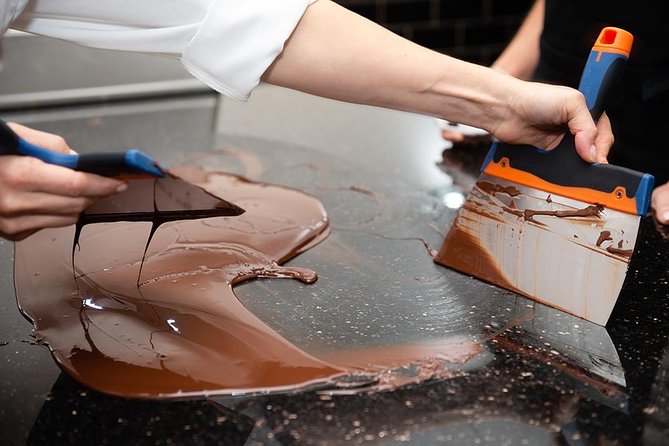 Praliné Rocher Chocolate making class in Paris (collective) - Meeting Edwart Chocolatier on Rue de Rivoli (Timing and Getting There)