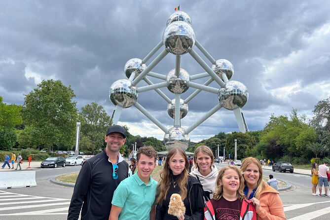 Private Day Trip Brussels from Paris with Chocolate/Beer Tasting - Manneken Pis: a quick stop with real local character