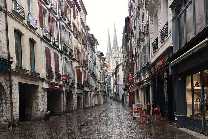 Private French Basque Tour: Biarritz, Bayonne & Chocolate - Hotel pickup and the 9:00 am start: how to plan your day