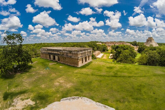 Private Tour Uxmal Ruins and Chocolate Museum plus Cenote - Yucatán Lunch Time: Cochinita Pibil and How to Handle the Food Stop
