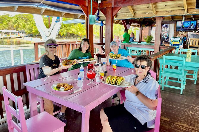 Roatán Island Tour: Sloth & Monkey Park, Rum, and Chocolate - How the Extra Time Works: West End Village, Photos, and Lunch