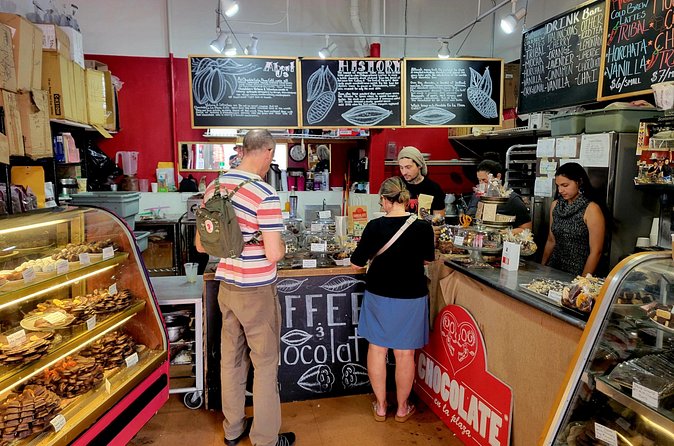 Santa Fe Chocolate Tasting and History Exploration Tour - Back to the Plaza: three chocolatiers, with bean to bar and a Manhattan Project connection