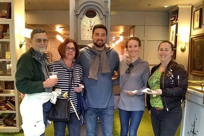 Savannah History plus Coffee and Chocolate Walking Tour - Guides and group size: when the host makes the difference