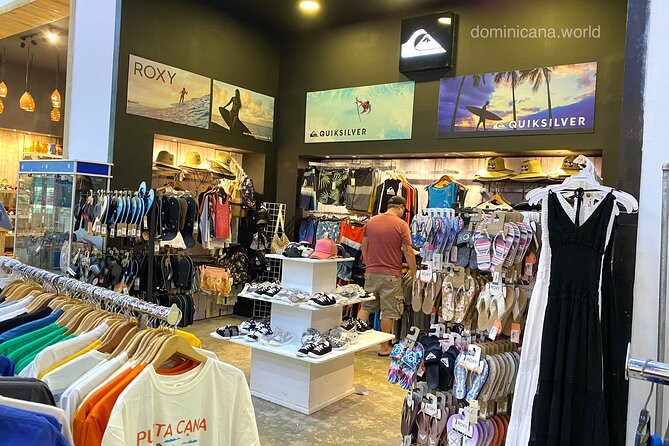Shopping tour Punta Cana rum cigars coffee larimar chocolate souvenirs mamajuan - Arts, crafts, and kids’ expectations: know what you’re walking into
