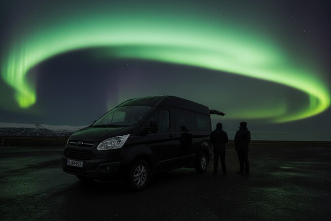 Small-Group Tour: Northern Lights with Photos & Hot Chocolate - How the guide finds the best sky: scouting, not luck