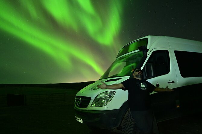 Small-Group Tour: Northern Lights with Photos & Hot Chocolate - Who this Northern Lights tour suits best