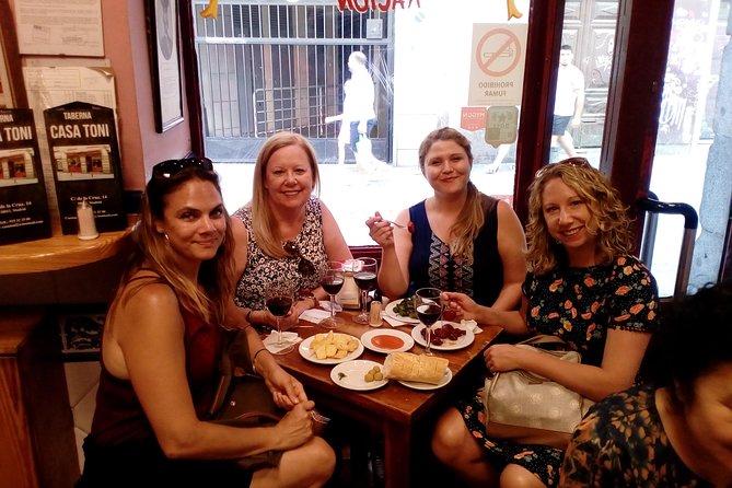 Tapas and history tour ending with churros with chocolate - Austrias tapas bars: eating like a Madrileño in the best way