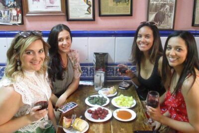 Tapas and history tour ending with churros with chocolate - Puerta del Sol and Plaza Mayor: history you can walk with