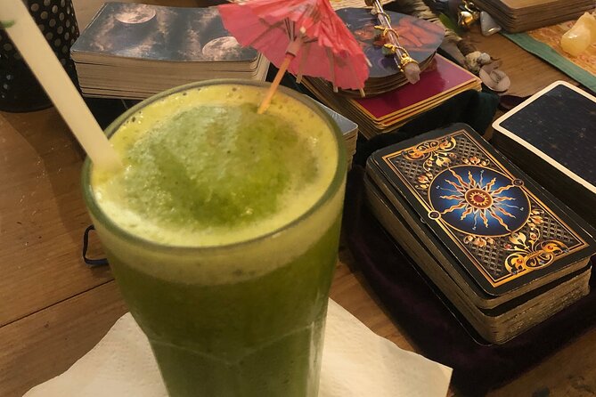 Tarot Reading with Coffee & Chocolate or Smoothie - How to get the most out of your tarot reading (even if you’re skeptical)