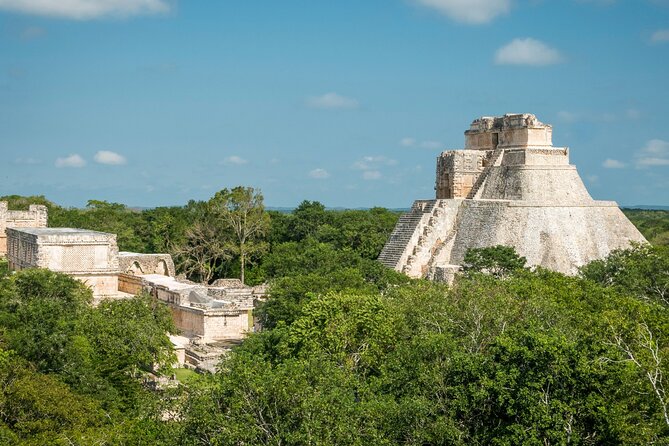 Tour to Uxmal Kabah and Chocolate Museum from Mérida - Choco Story uxmal: the interactive chocolate museum plus the animal shelter reality