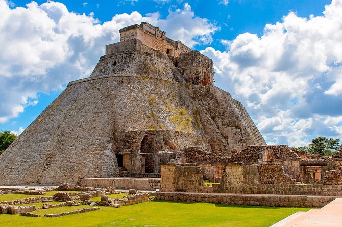 Uxmal and Kabah Ruins Tour with Chocolate History - Guide Quality and Language: English Is Offered, But Spanish Can Be Strong