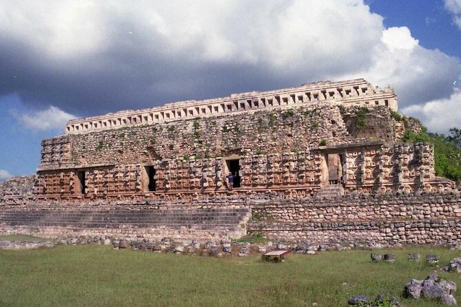 Uxmal and Kabah Ruins Tour with Chocolate History - Stop 1: Uxmal Ruins—1 Hour Guided, 1 Hour Free to Wander