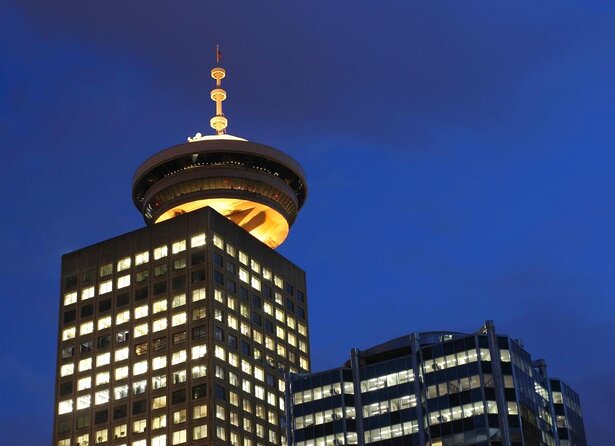 Vancouver Food Tour with 6 Tastings of Sushi, Chocolate, and more - First, the route makes sense: Gastown landmarks plus a food payoff