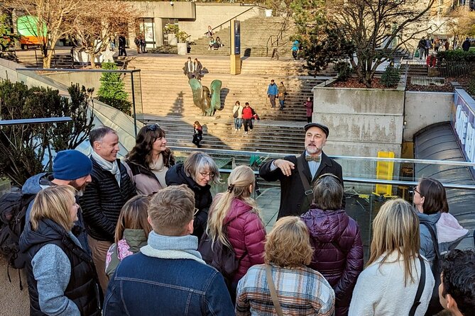 Vancouver Holiday History and Hot Chocolate Tour - Fairmont Hotel Vancouver: 20 Minutes in Art Deco Grandeur