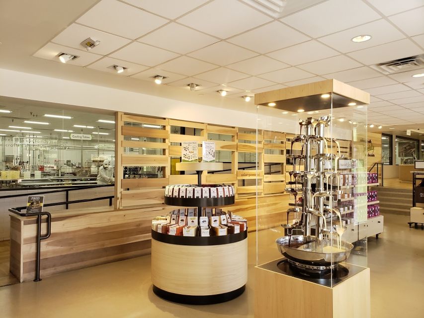 Vegas: Taste, Explore & Shop Chocolate Tour - Transportation in an air-conditioned SUV: the hidden comfort win
